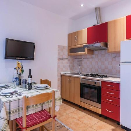 Nice Apartment In Fazana With Wifi Fondole Kültér fotó